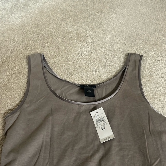 New Ann Taylor Top - Picture 2 of 5